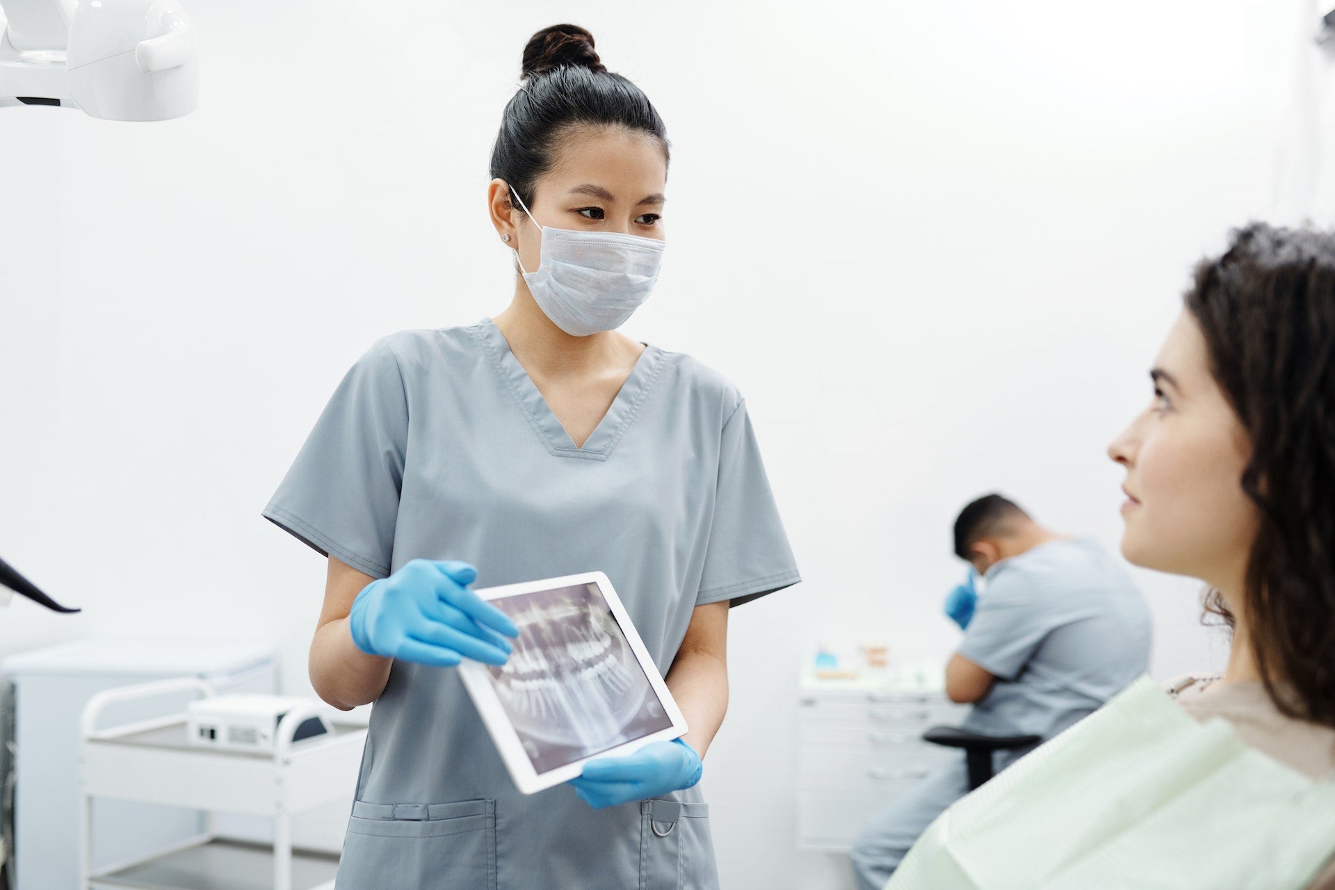 Is It Better to Go to a Private Dentist?